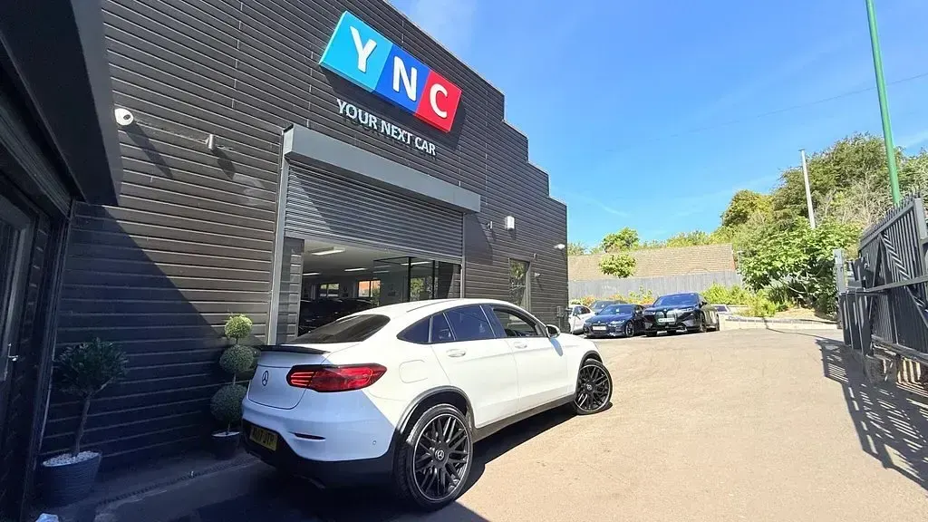 Used Mercedes GLC220 AMG line 2017 White SUV