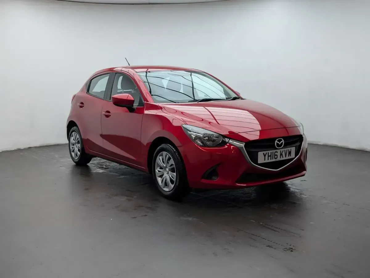 Używany Mazda 2 2016 Czerwony Hatchback