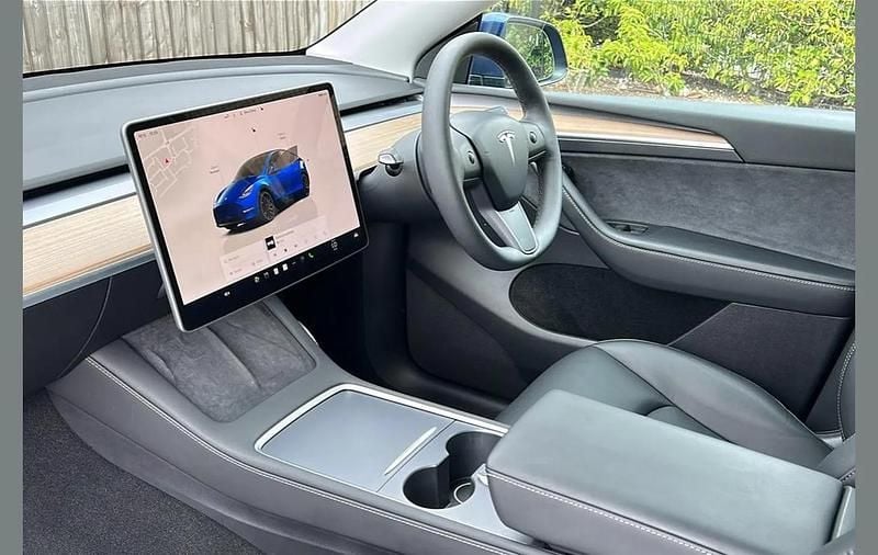 Blue Used 2023 Tesla Model Y Performance SUV | £33,699 (Fair price) - Image 1/4