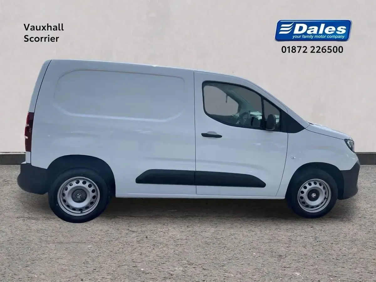 Usado Vauxhall Combo 101 CV (74 kW) 2025 Blanco Monovolumen