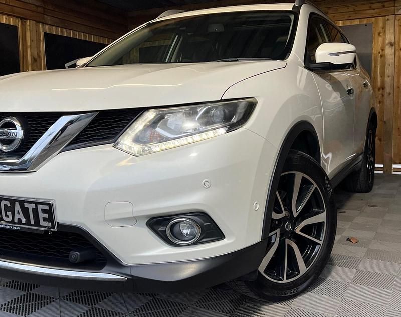 Used Nissan X-Trail Tekna 2016 White SUV