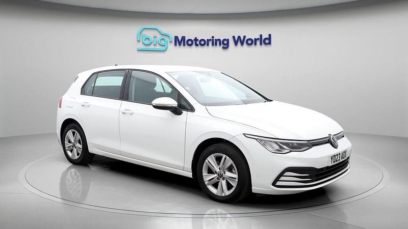 Used VW Golf VIII S 131 HP (96 kW) 2023 White Hatchback