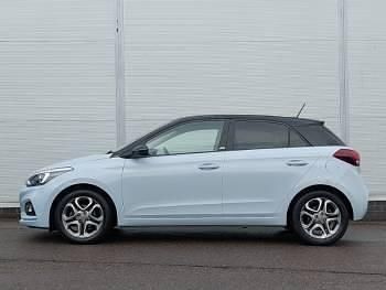 Used Hyundai i20 84 HP (61 kW) 2020 Blue Hatchback