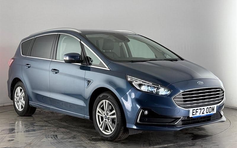Used Ford S-MAX Titanium 190 HP (139 kW) 2022 Blue MPV