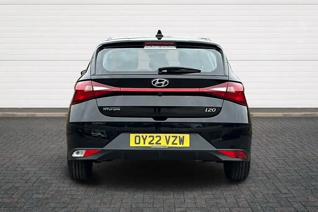 Used Hyundai i20 SE 100 HP (73 kW) 2022 Black Hatchback