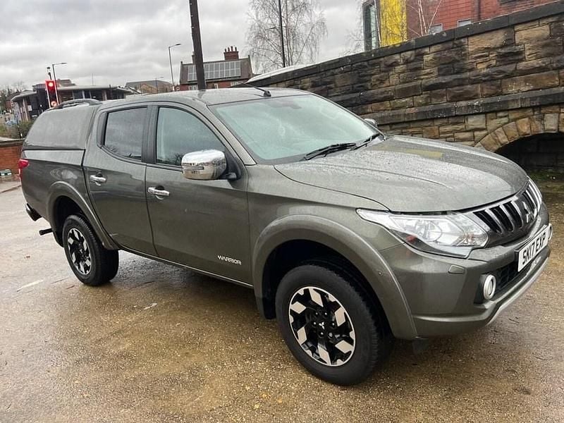 Used Mitsubishi L200 Warrior 178 HP (130 kW) 2017 Green Pickup