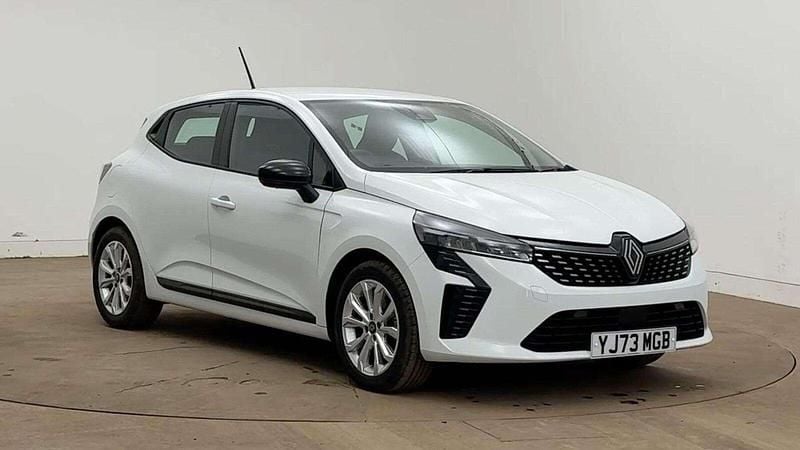 Used Renault Clio V Evolution 143 HP (105 kW) 2024 Hatchback