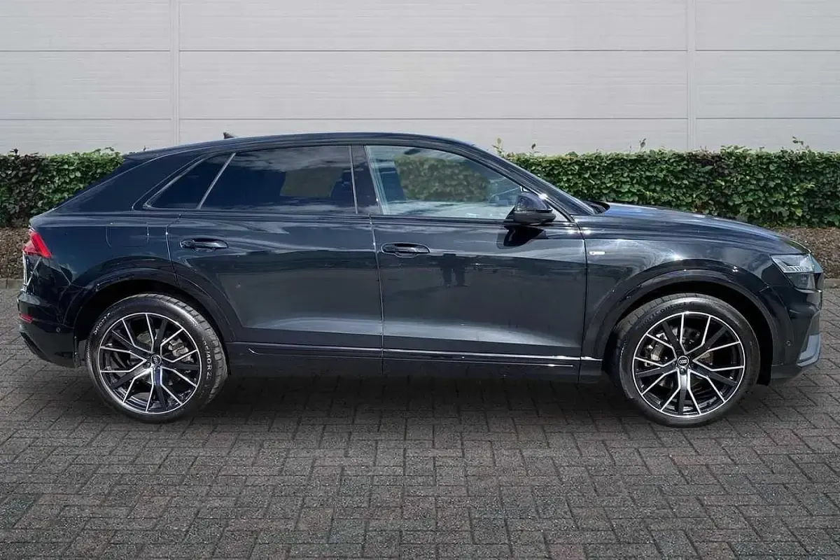 Used Audi Q8 340 HP (250 kW) 2023 Black SUV