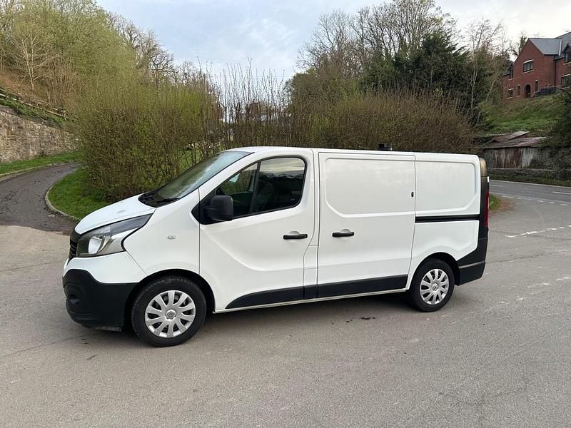 Used Renault Trafic Business 2018 White MPV