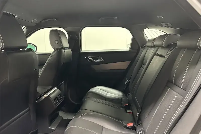 Usado Land Rover Range Rover Velar R-Dynamic 245 HP (180 kW) 2023 Cinzento SUV