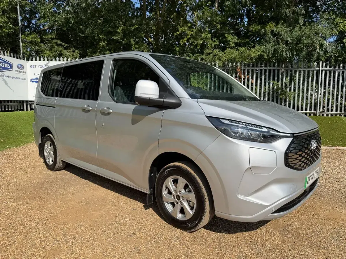 Used Ford Transit Custom Limited 100 kW (136 HP) 2024 Silver Van