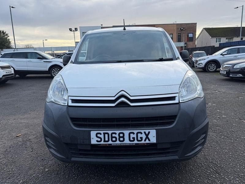 Used Citroën Berlingo 75 HP (55 kW) 2018 White MPV