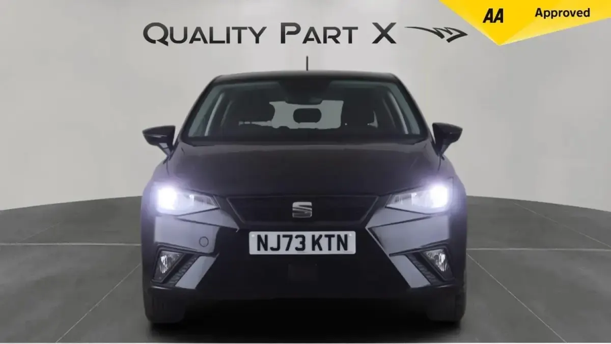 Usado Seat Ibiza SE 2023 Negro Utilitario