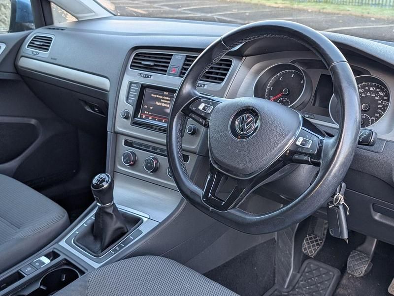 Used VW Golf VII Match 150 HP (110 kW) 2014 Blue Hatchback