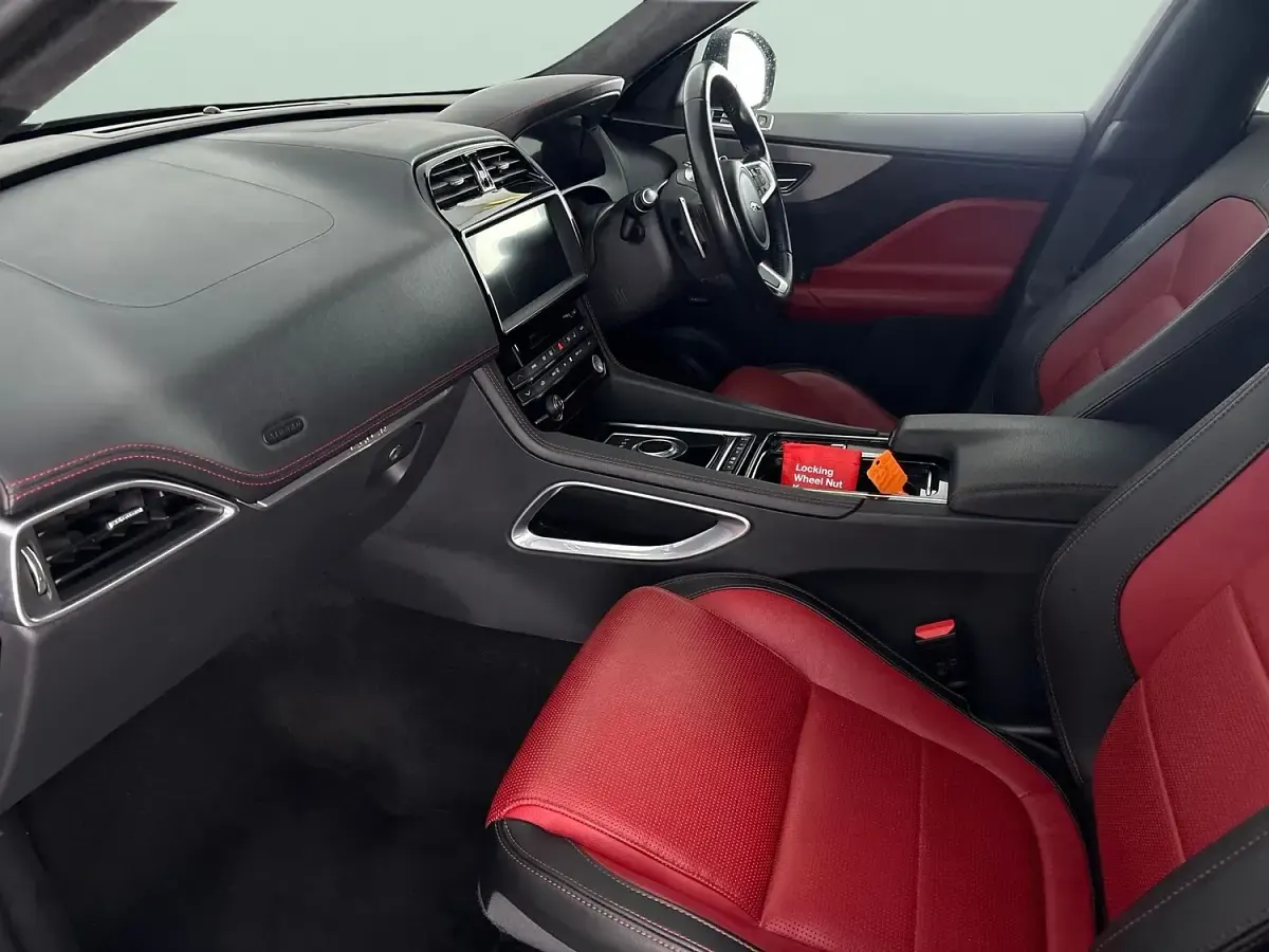 Used Jaguar F-Pace Chequered Flag 180 HP (132 kW) 2020 Black SUV