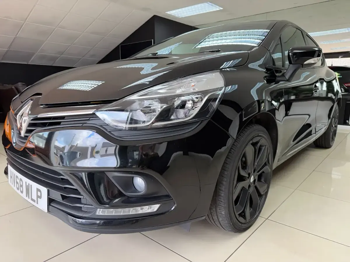 Used Renault Clio Iconic 2018 Red Hatchback