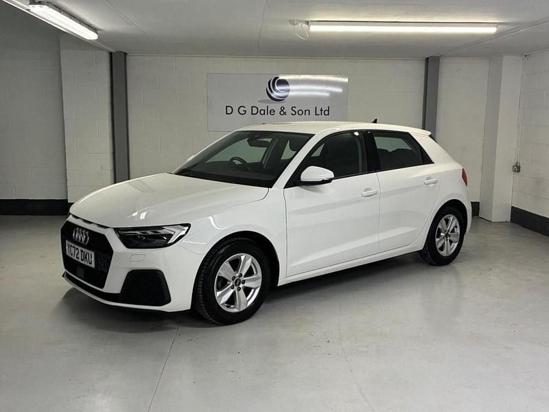 Used Audi A1 Sportback Design 95 HP (69 kW) 2022 White Hatchback
