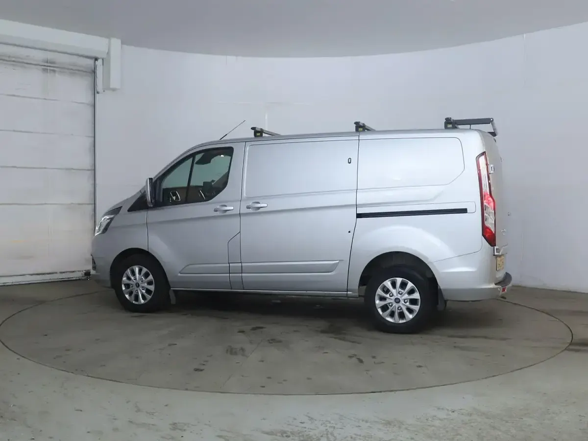 Used Ford Transit Custom Limited 170 HP (125 kW) 2022 Silver Van