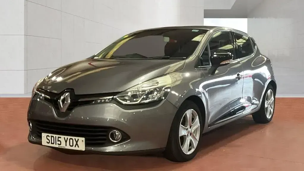 Used Renault Clio Dynamique 90 HP (66 kW) 2015 Grey Hatchback