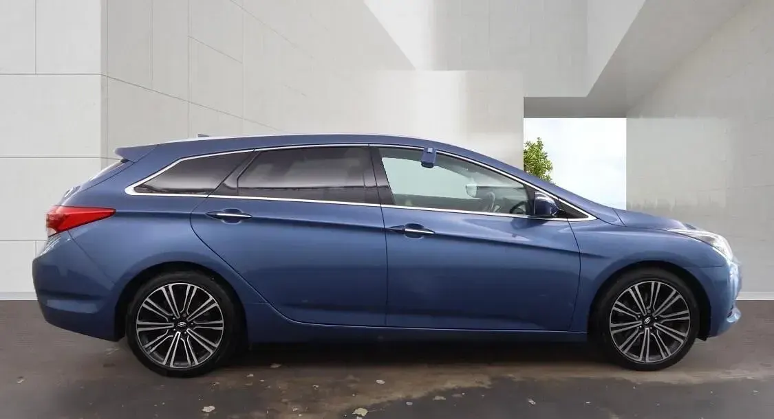 Used Hyundai i40 Premium 2016 Blue Estate