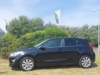 Used Kia Rio 99 HP (72 kW) 2021 Black Hatchback