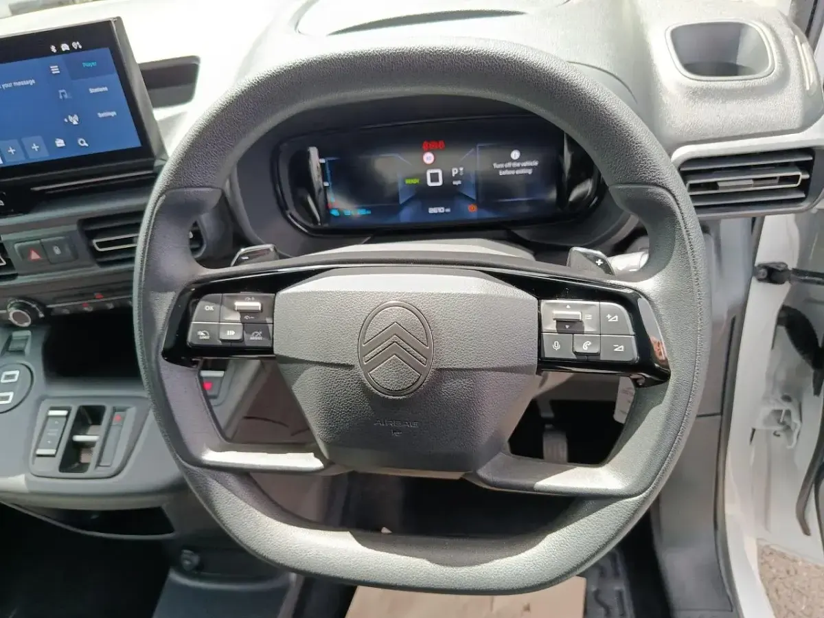 Used Citroën e-Berlingo 98 kW (134 HP) 2024 White Van