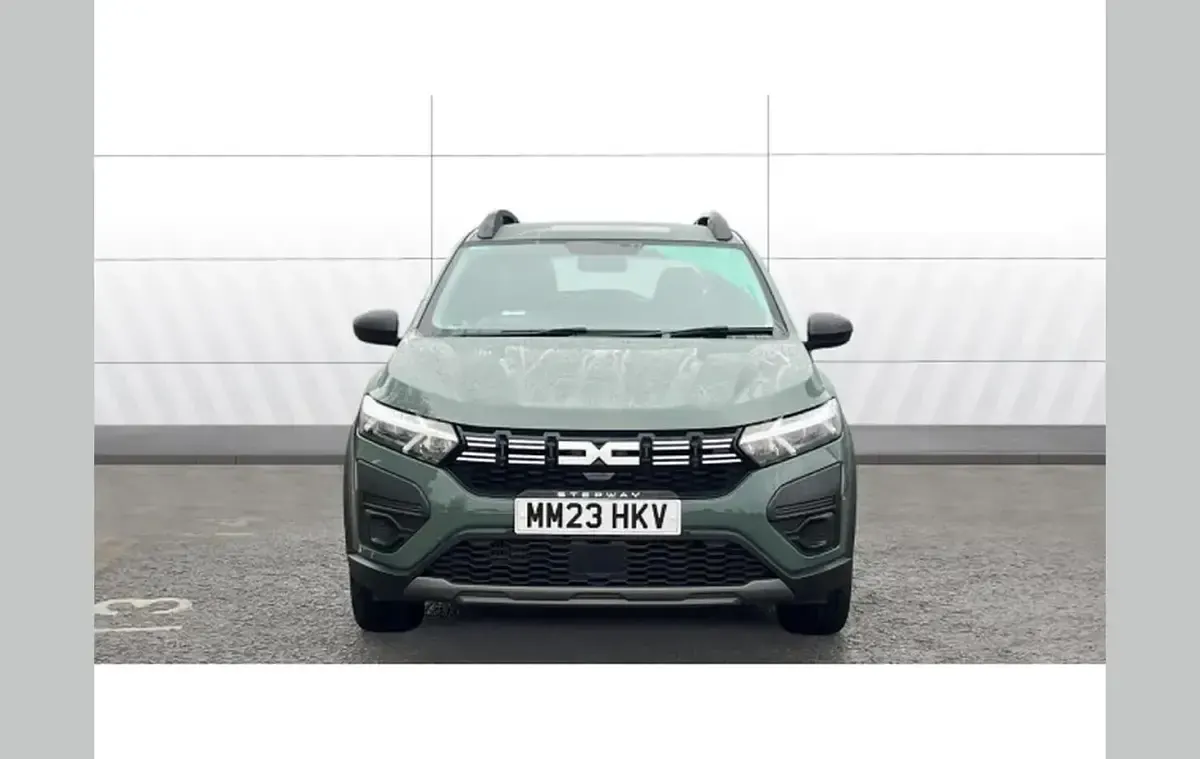 Used Dacia Sandero Essentiel 99 HP (72 kW) 2023 Green Hatchback