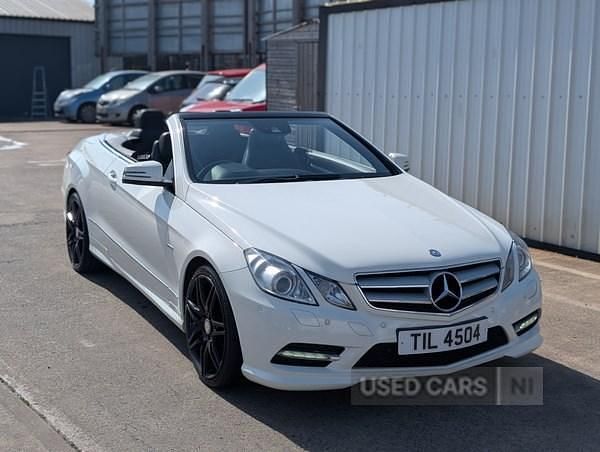 Begagnad Mercedes E220 2012 Vit Cab
