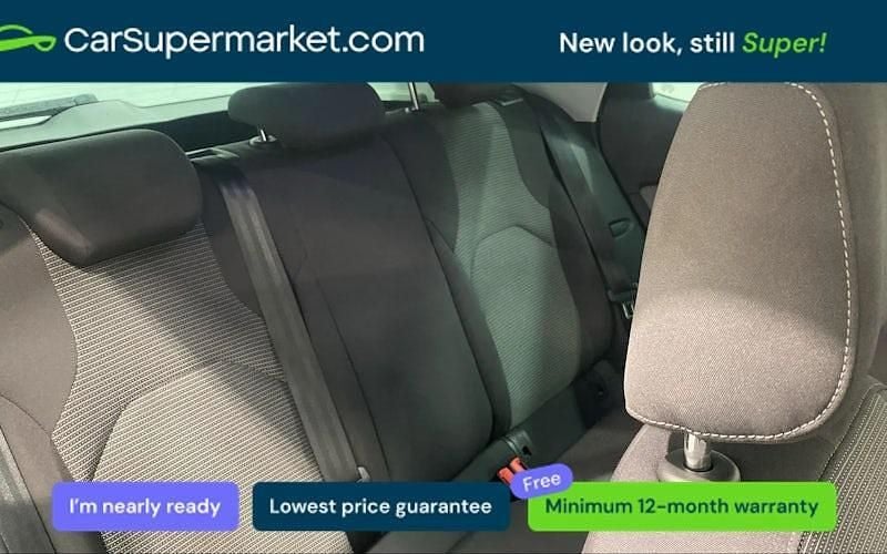 Used Seat Leon SE Dynamic 116 HP (85 kW) 2020 White Hatchback