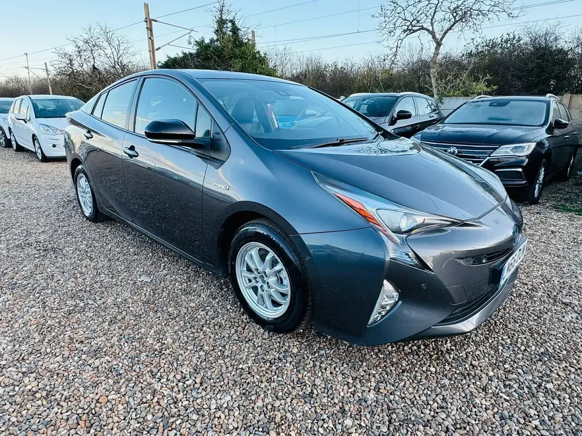 Used Toyota Prius 120 HP (88 kW) 2016 Grey Hatchback