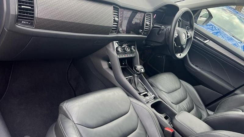 Used Skoda Kodiaq SE L Executive 150 HP (110 kW) 2024 Grey SUV