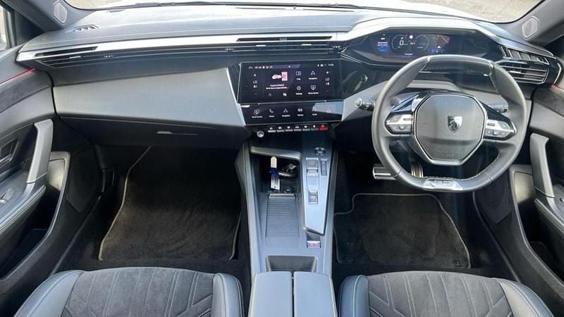 White Used 2024 Peugeot e-308 GT Hatchback | £21,994 (Super price) - Image 1/4