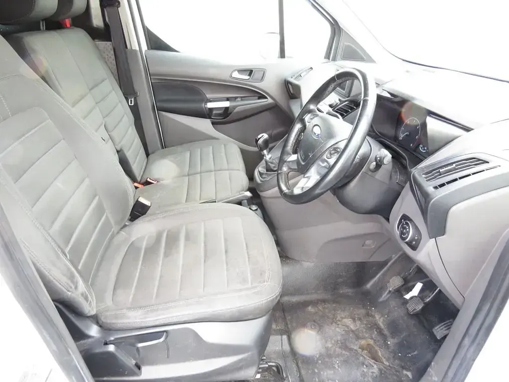 Begagnad Ford Transit Connect Limited 120 HK (88 kW) 2019 Vit Minibuss