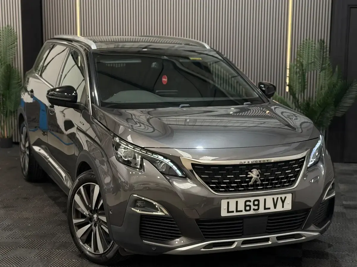 Used Peugeot 5008 Premium 130 HP (95 kW) 2019 Grey SUV