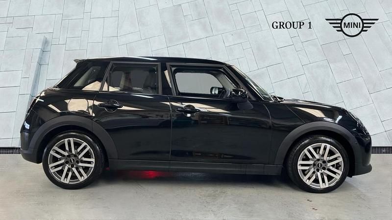 Used Mini Cooper S Hatch 201 HP (147 kW) 2024 Black Hatchback