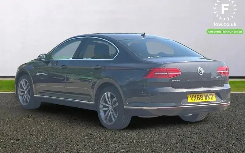 Used VW Passat GT 150 HP (110 kW) 2018 Grey Sedan
