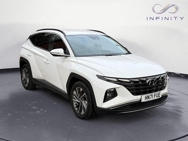 White Used 2021 Hyundai Tucson Premium SUV | £16,449 (Fair price) - Image 1/4