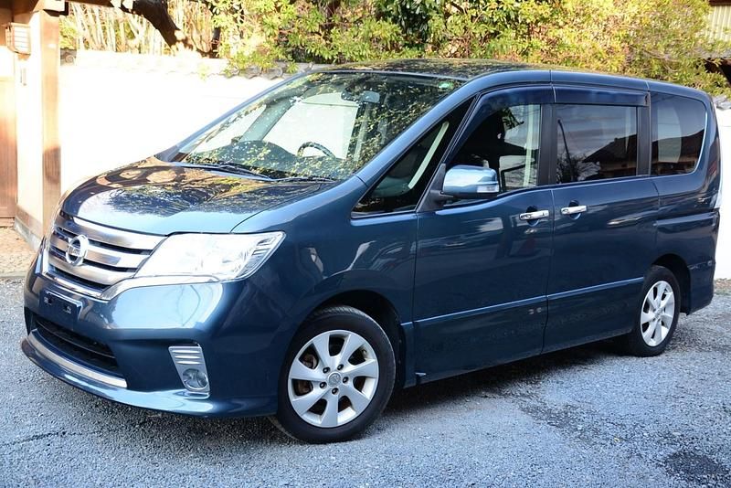 Used Nissan Serena 2012 Blue MPV