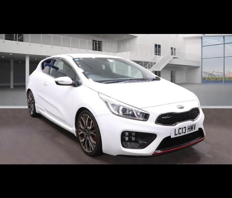 White Used 2013 Kia ProCeed Hatchback | £5,495 (Fair price) - Image 1/2