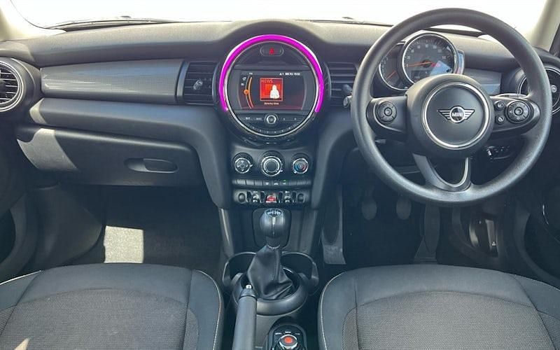 Usado Mini Cooper Classic 136 HP (100 kW) 2020 Cinzento Citadino
