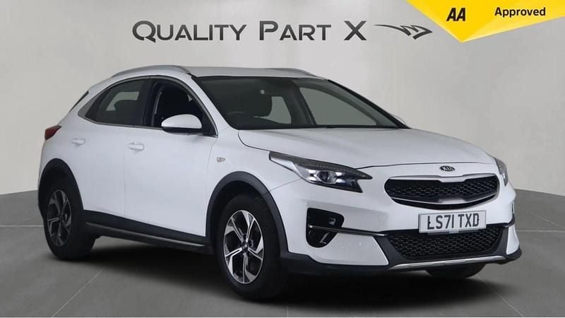 White Used 2021 Kia XCeed SUV | £11,999 (Good price) - Image 1/4