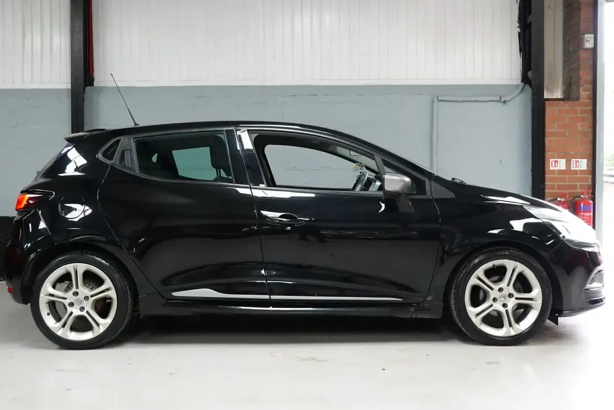 Used Renault Clio Dynamique 2017 Black Hatchback
