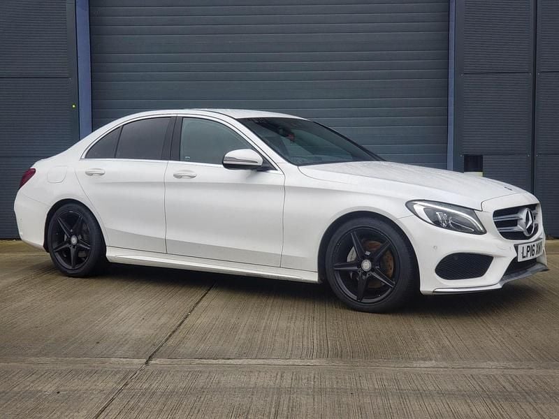 Used Mercedes C220 AMG line 2016 White Sedan