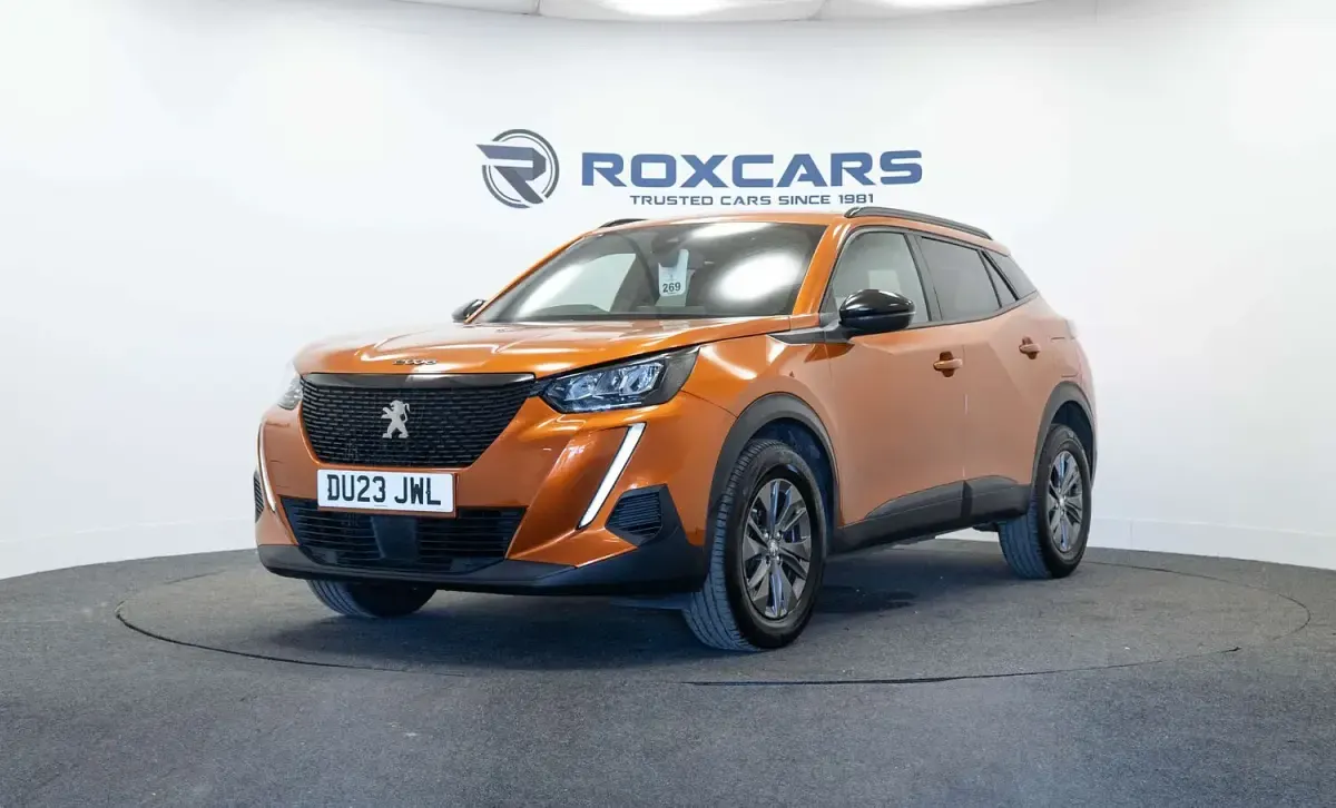 Used Peugeot 2008 Active+ 100 HP (73 kW) 2023 Orange SUV