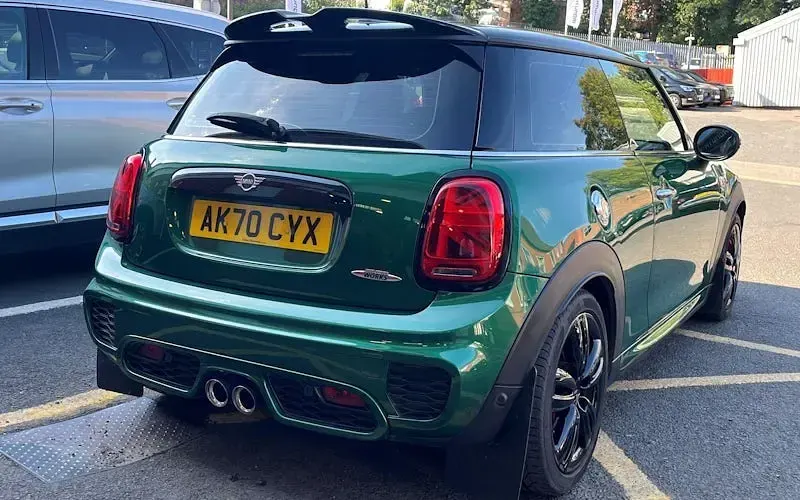 Used Mini John Cooper Works Comfort 231 HP (169 kW) 2020 Green Hatchback
