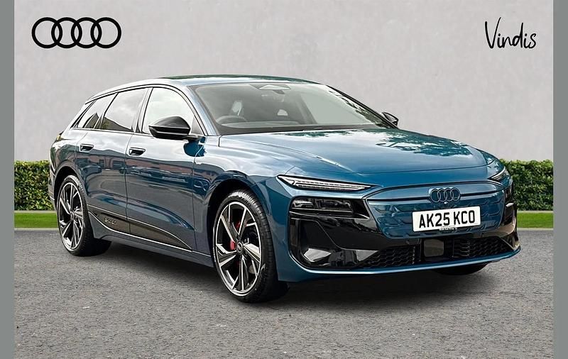 Blue Used 2025 Audi e-tron Performance SUV | £59,016 - Image 1/4