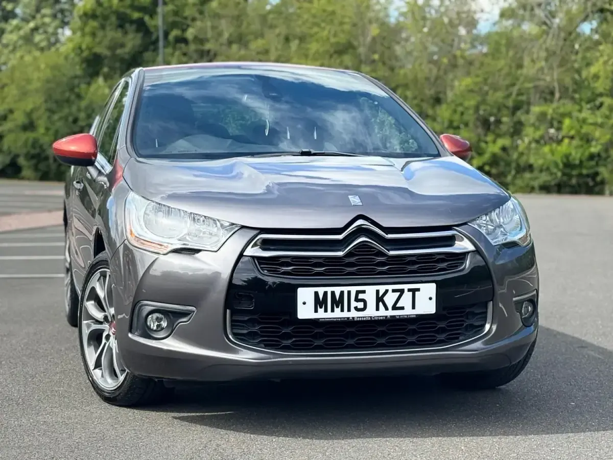 Usado Citroën DS4 115 CV (84 kW) 2015 Gris Utilitario
