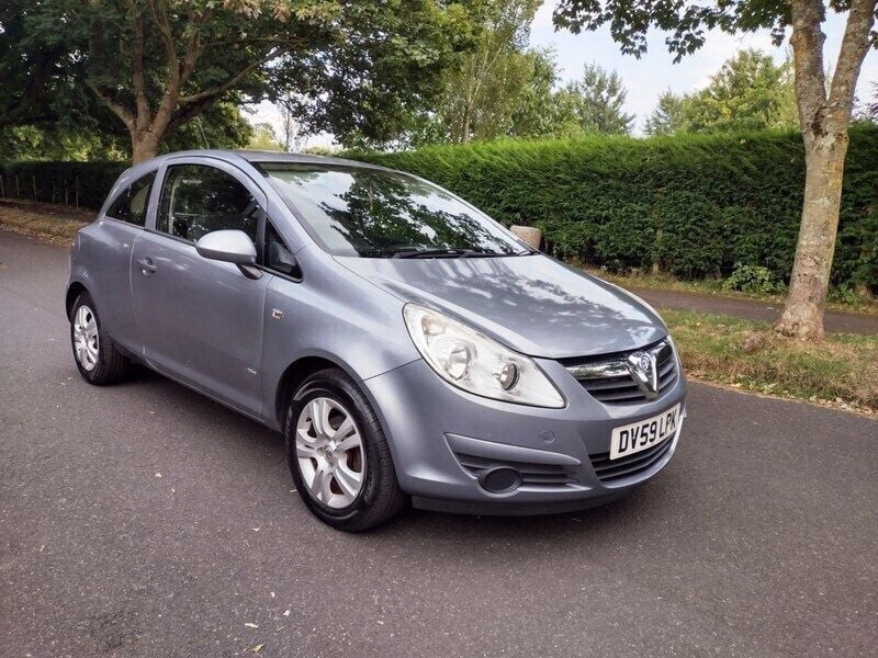 Silver Used 2010 Vauxhall Corsa Active Hatchback | £2,295 (Expensive) - Image 1/4