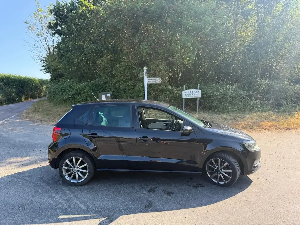 Used VW Polo Design 90 HP (66 kW) 2015 Black Hatchback