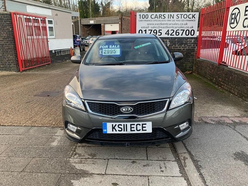Used Kia Ceed 124 HP (91 kW) 2011 Grey Hatchback
